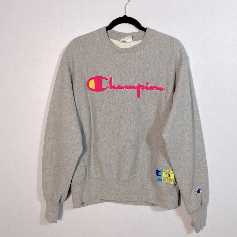 Champion Reverse Weave Unisex Heather Gray Crewneck Pink Logo size Medium